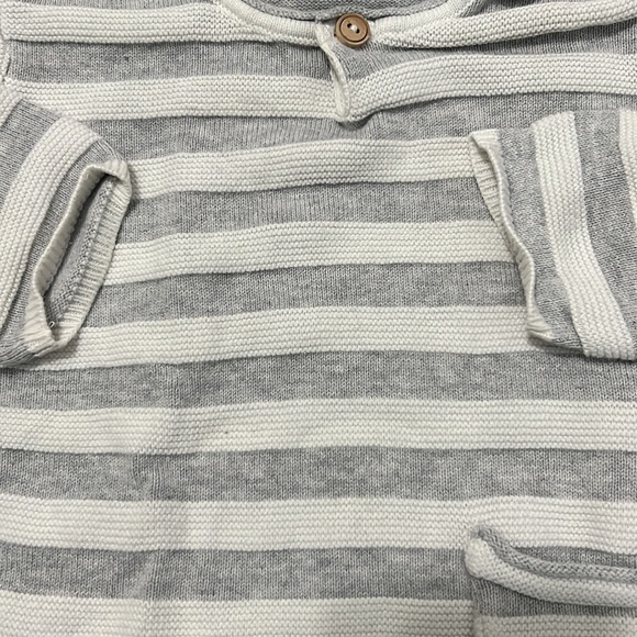Zara White & Gray Stripe Sweater - Picture 4 of 4
